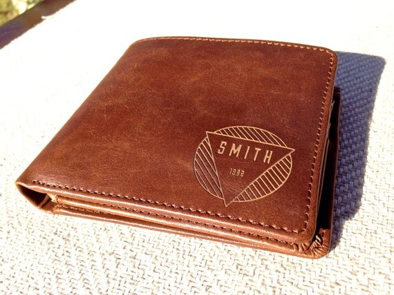 Personalized Men&#39;s Leather Wallet - Custom Engraved