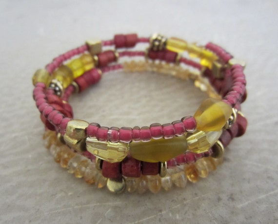 Pink bead bracelet. Pink bangle. Memory wire by studio1227 on Etsy