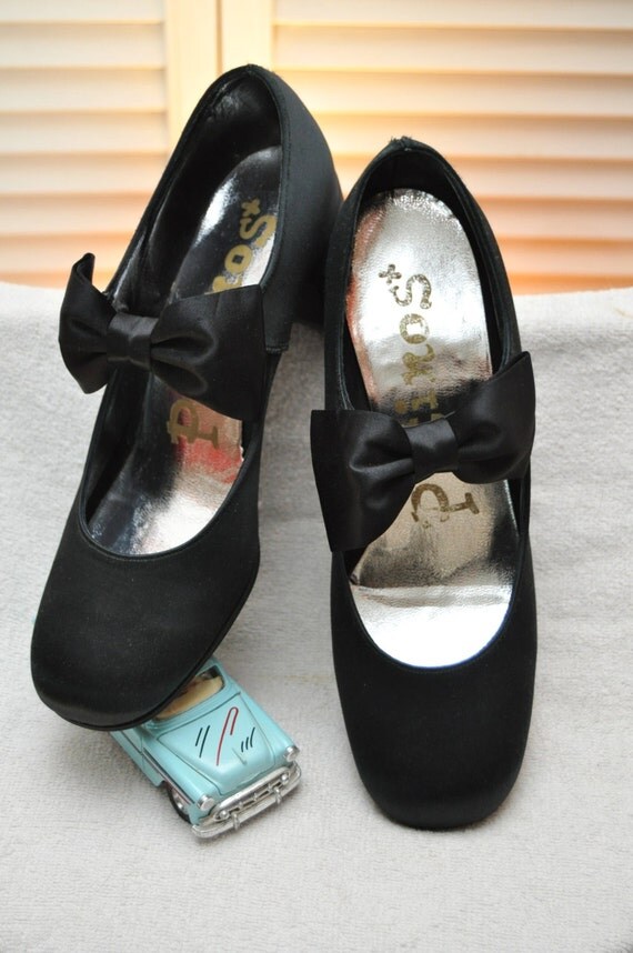 Chanel Black Quilted Satin Mary Jane Caged Heel Pumps Size 9/39.5 - Yoogi's Closet