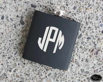 SHIPS FAST Monogram Groomsmen Flask, Personalized Flasks for Men, Custom Engraved Flask, Monogram Hip Flask Gift for Men, Boyfriend Gift