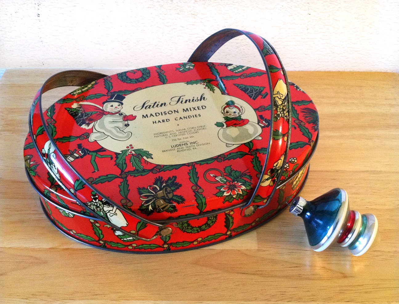 Christmas Tin / Madison Mixed Hard Candies Tin / Ludens