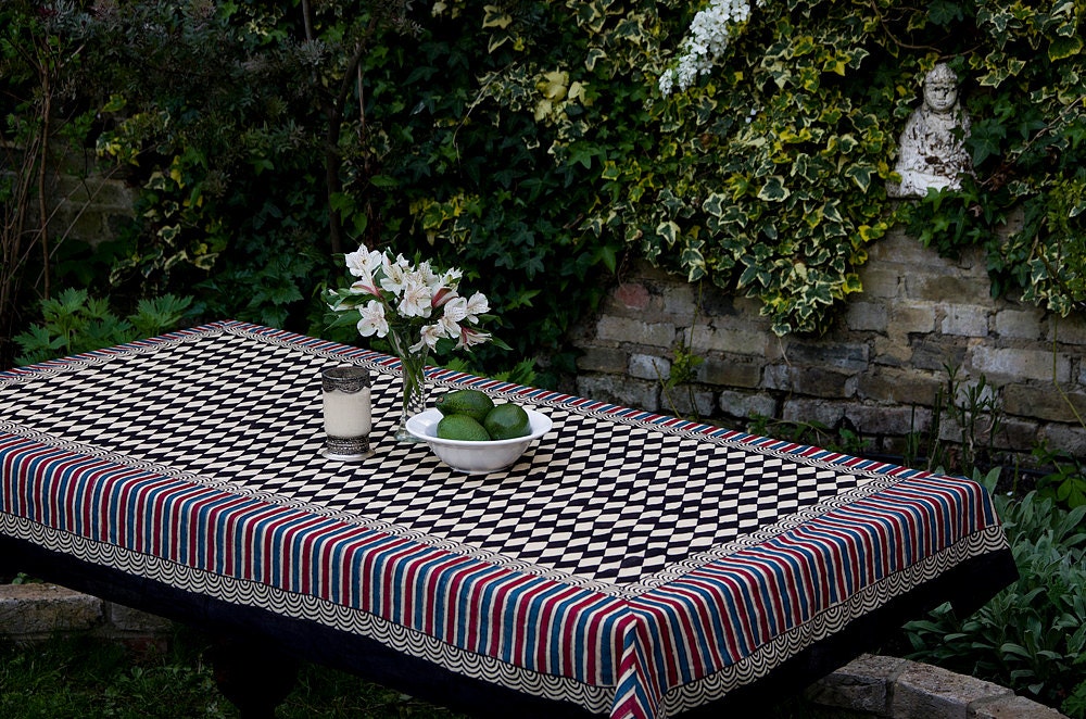 TABLECLOTH FINE COTTON Black and white harlequin design block