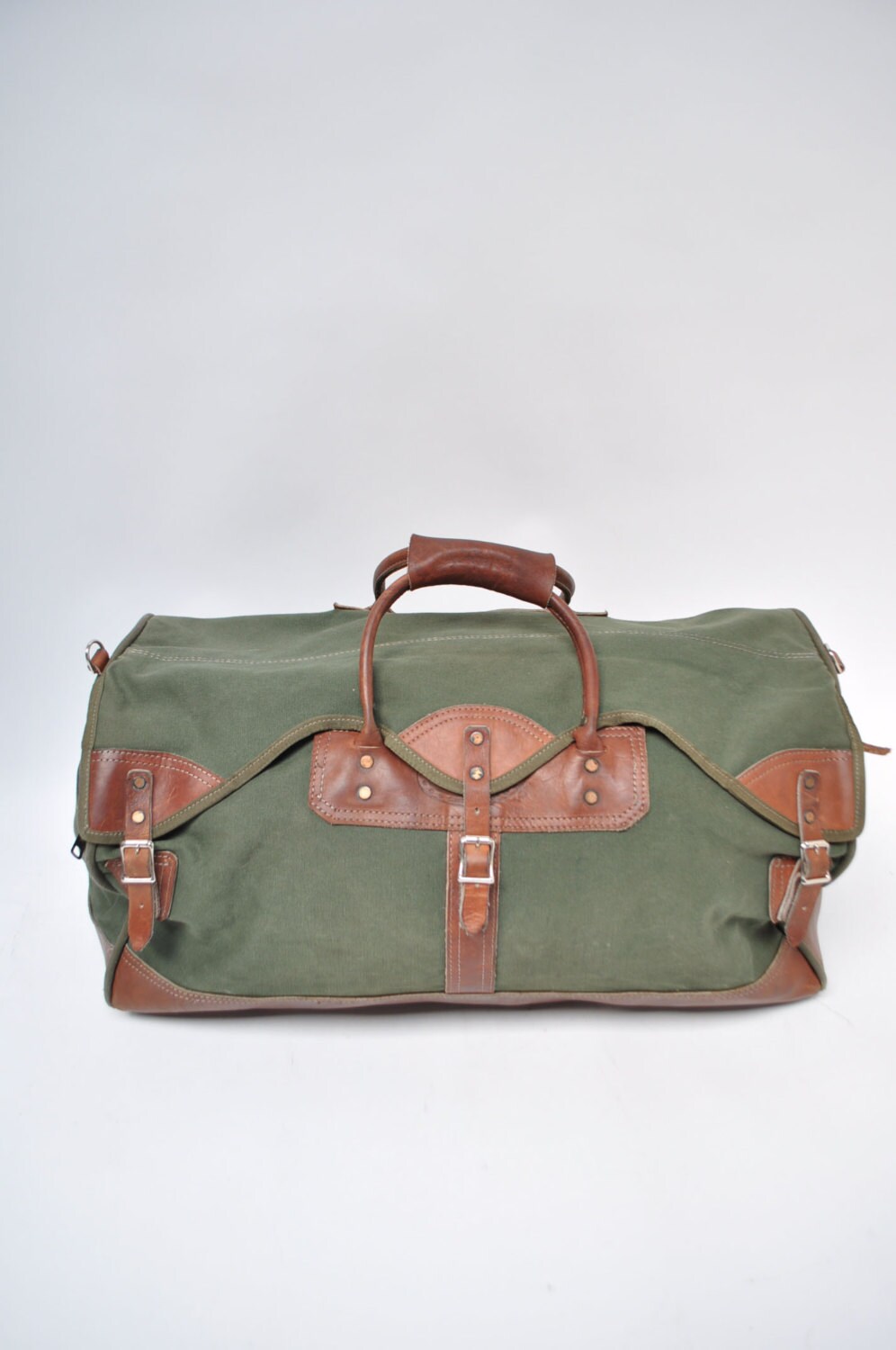 orvis bullhide leather weekend carry on