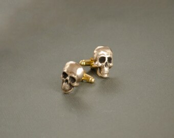 Skull Cufflinks Men's Cufflinks Pirate Crossbones Cufflinks Gifts for Him Steampunk Cufflinks Victorian Gothic Antique Brass Men's Gifts