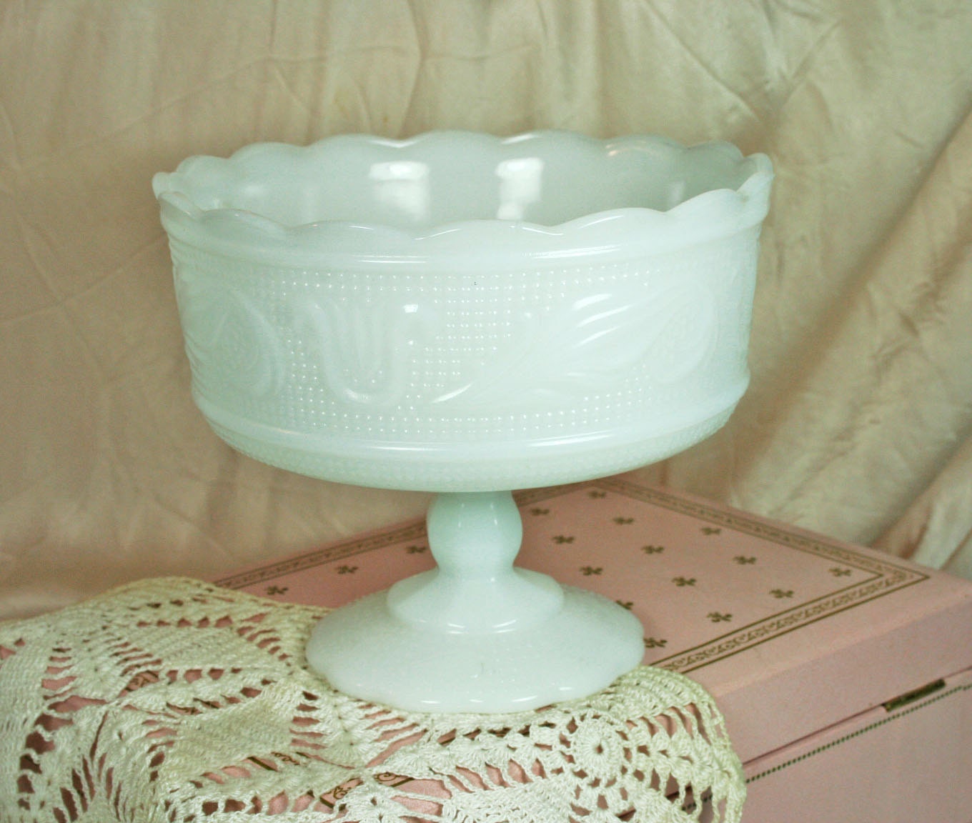 Candy Dish Centerpiece : E o brody milkglass pedestal bowl candy dish centerpiece