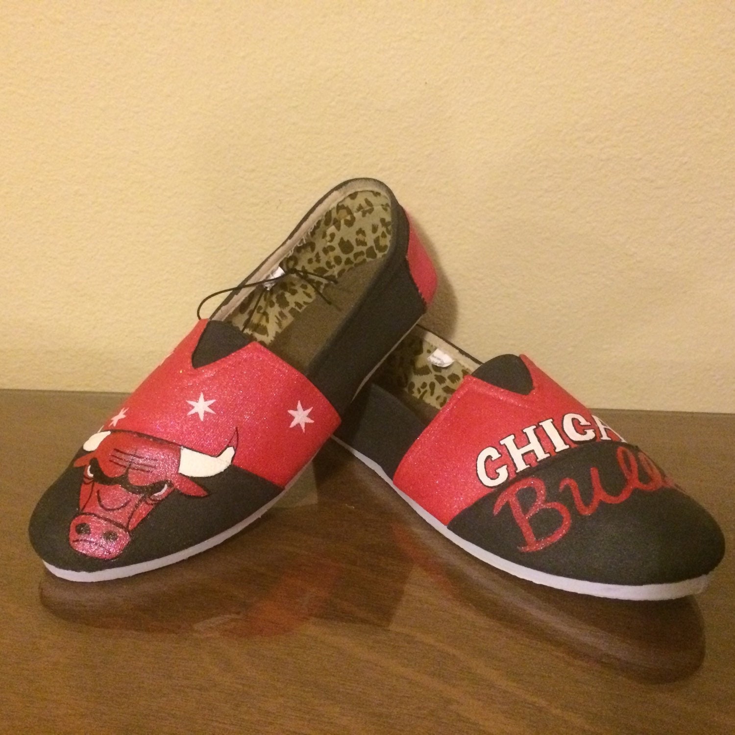 Chicago Bulls women�s shoes