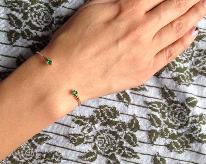 Gold bracelet Green quartz bracelet Cuff bracelet Green stone bracelet Fashion bracelet Gift idea