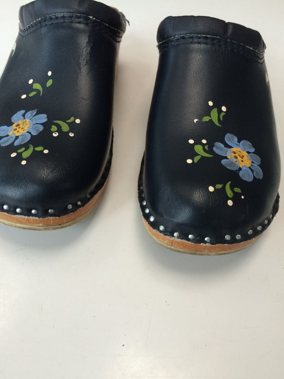 navy blue dansko clogs
