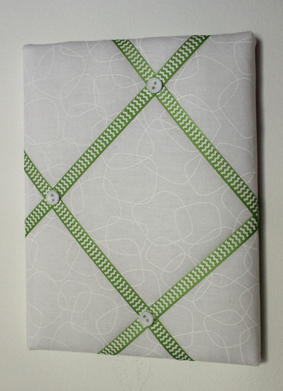 Hand-made Fabric Memo Board 24cmx18cm by OrganisingChaosShop