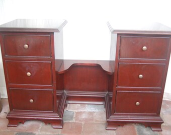 Vanity dresser: 18 Century Dessing Table