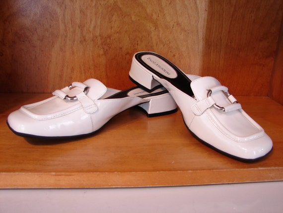 enzo angiolini white heels