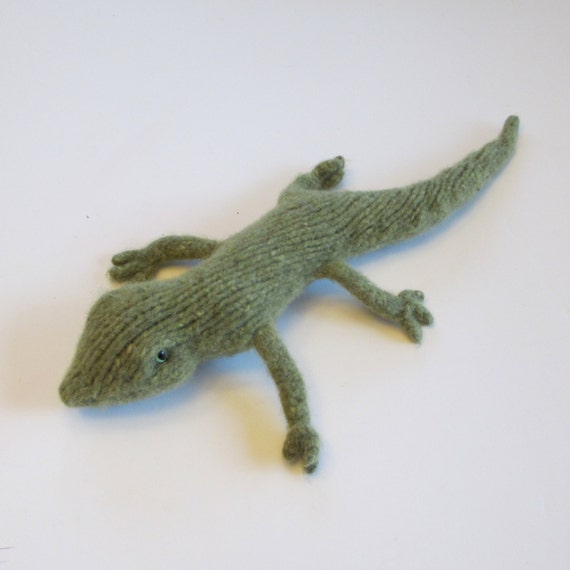 stuffed lizard pattern