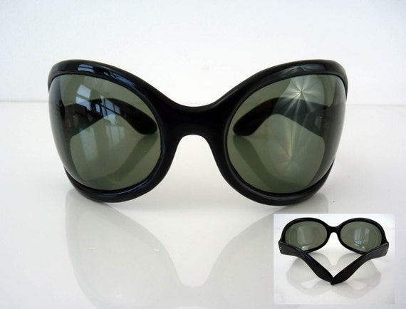 vintage sunglasses shop