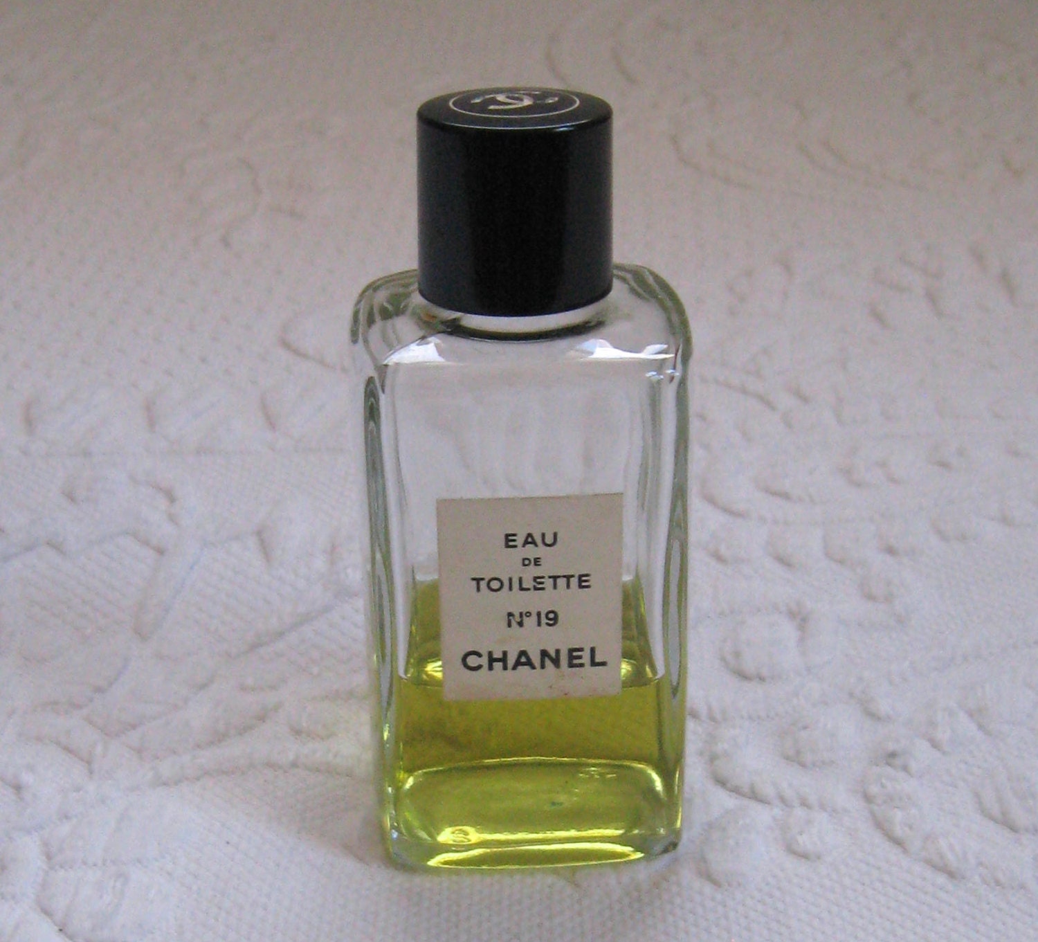 Vintage Eau de Toilette Chanel No 19 / Chanel perfume Bottle