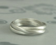 russian wedding ring rolling