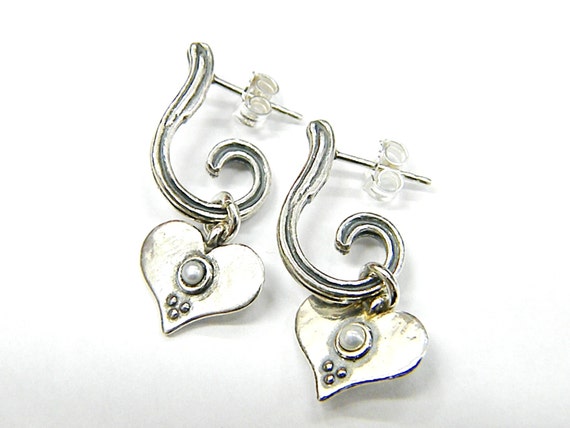 Sterling silver heart dangling earrings