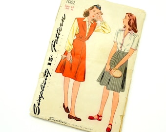 Vintage 1940s Misses Size 14 Jumper, Blouse and Skirt Simplicity Sewing Pattern 1062 Complete / bust 32 waist 26.5