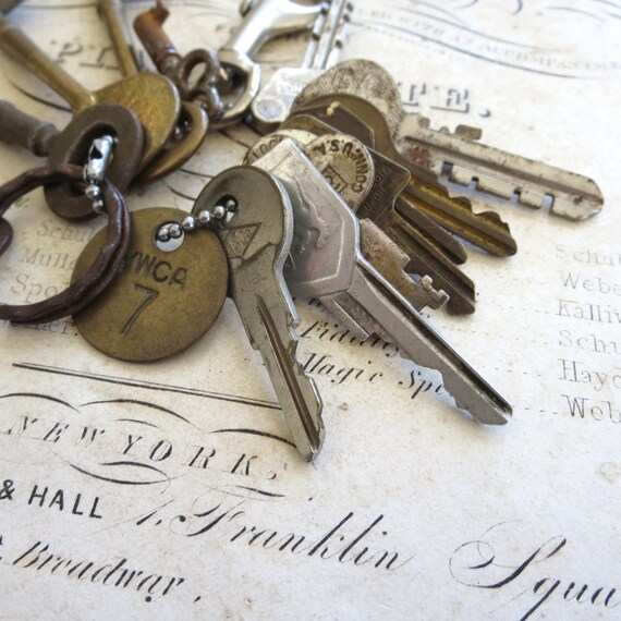 12 keys on clipon key ring mixed keys by anythinggoeshere on Etsy