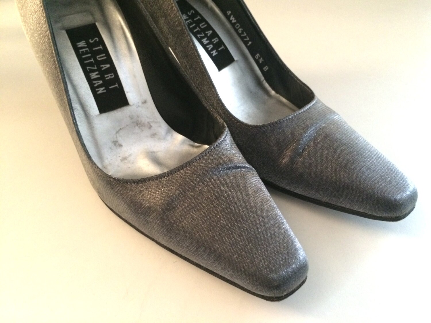 stuart weitzman vintage pumps
