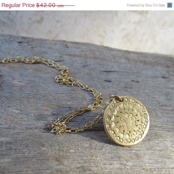 SALE Gold Disc Necklace Hammered Gold Disc Necklace Simple Gold   Il 570xN.748672101 Cjdj 