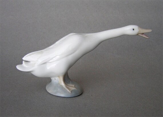 Vintage LLadro Porcelain Long Neck Goose Retired by icondesign