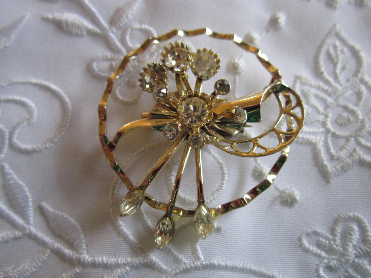 Vintage Circle Brooch with Clear Faceted Rhinestones Haute Juice