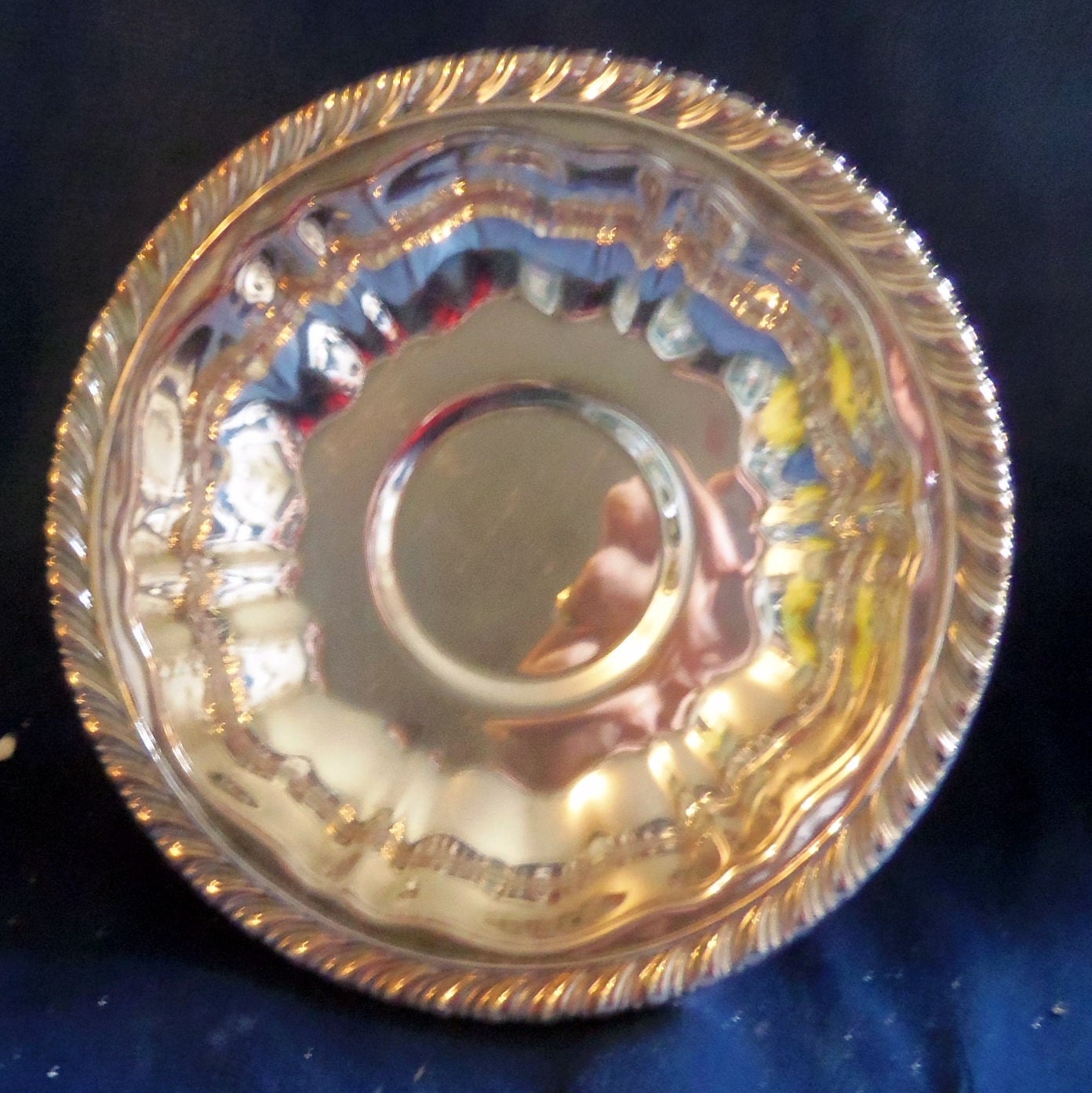 Pretty LIttle Oneida Silversmith Candy Dish on a 2 Inch Weighted