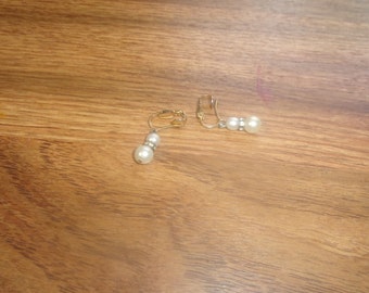 vintage clip on earrings faux pearls rhinestones