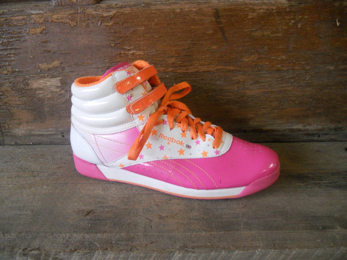 Vintage Classic Reebok High Top Shoes . Pink Orange Stars