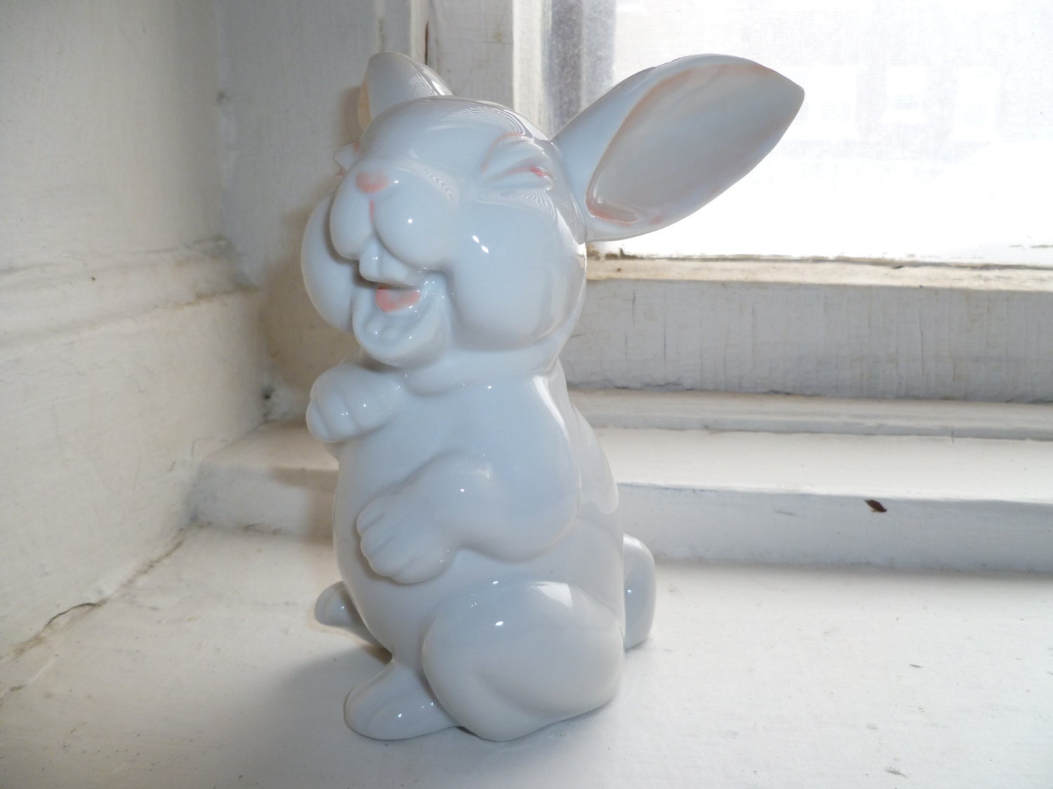 white rabbit statue