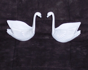 White Swan favor cup,craft pieces,set of 6,favors,nut,candy cups,weddings