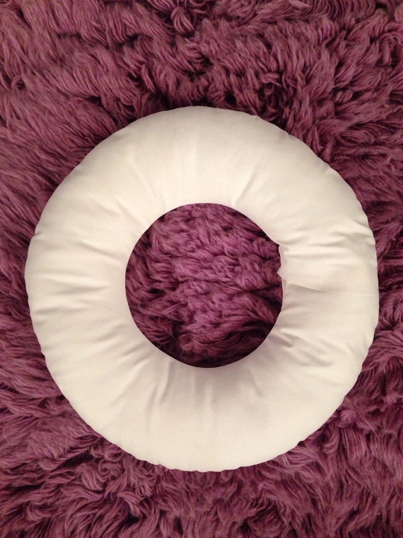 Circle Newborn Pillow Poser