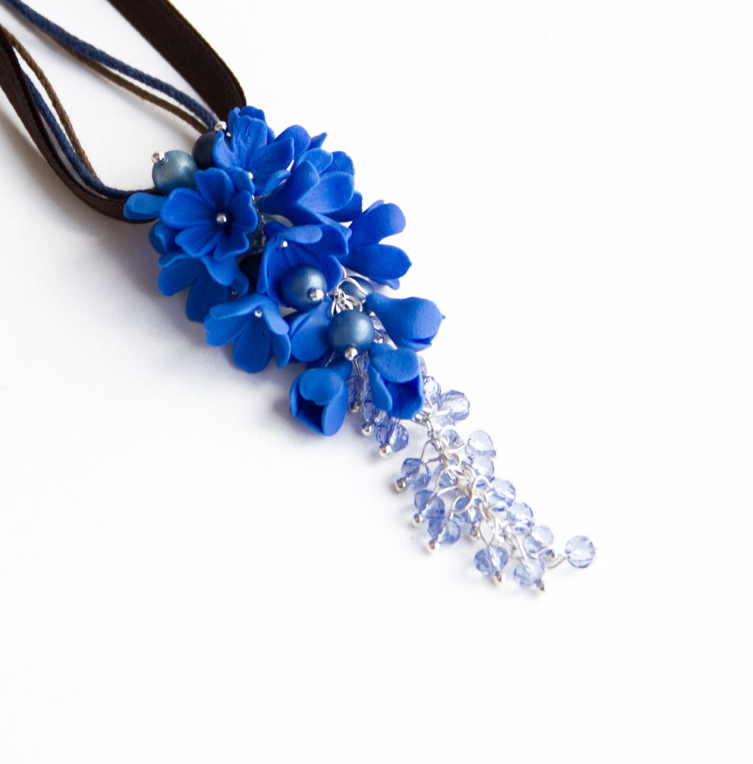 Blue Floral necklace Polymer clay flower Pendant with flowers