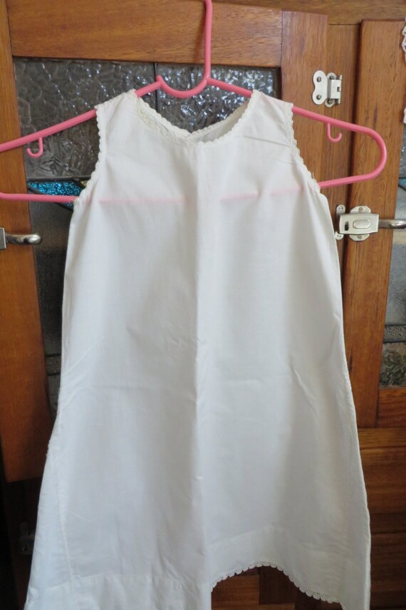 Vintage Girls Sleeveless Dress // Slip // Petticoat