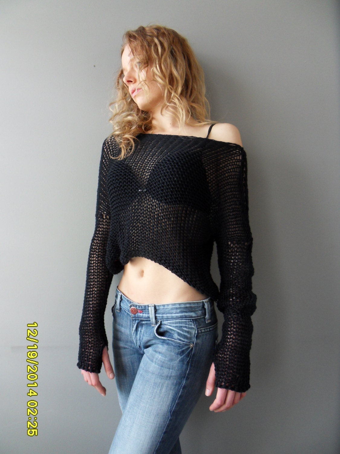 Black cropped sweater. Cotton knit crop sweater. Loose knit