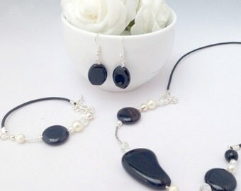 Black and Silver Jewellery Set, Black Jewellery, Black Earrings, Black Necklace, Black Bracelet, Matching Earrings, Necklace, Bracelet, Chic