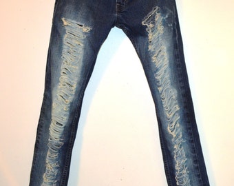 ripped levis 511