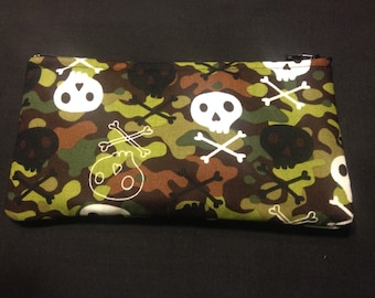 Skull and Crossbones on Camouflage Pencil Case / Zipper Pouch #172