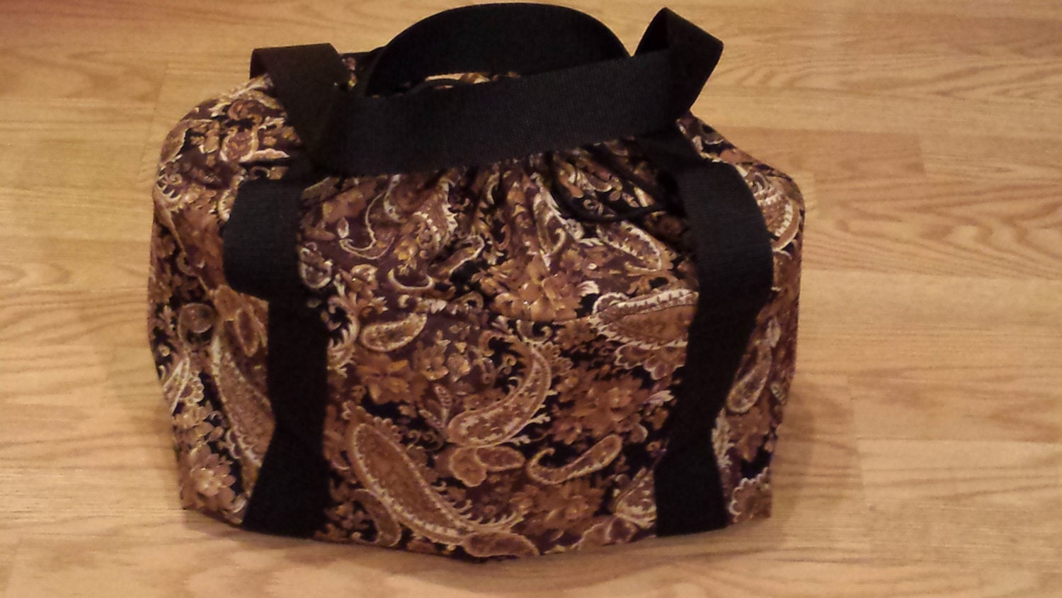 Insulated crock pot carrier  Brown and Gold Paisley print 