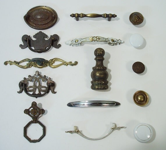 Mixed Lot of Antique Hardware Art Nouveau Knobs Drawer Pulls