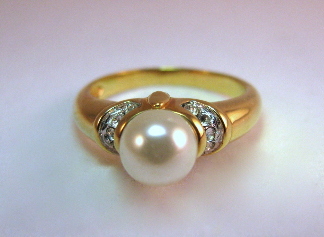 Vintage Avon Faux Pearl Ring By Jaesvintagejewelry On Etsy