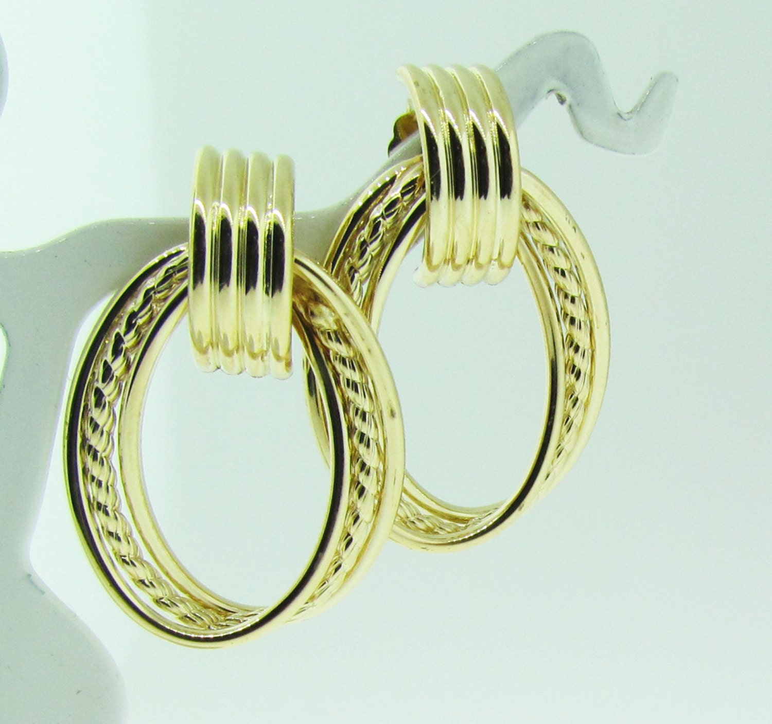 Vintage 14 K gold door knob style earrings.