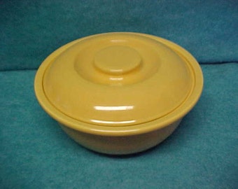 Homer Laughlin Kitchen Kraft Casserole Large 8" Yellow