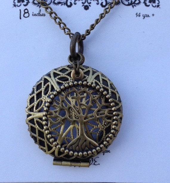 Aromatherapy Tree of Life Diffuser Necklace