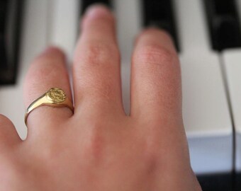 14k Gold Signet Ring,Solid Gold Ring,Gold Textured Ring,Womens Signet Ring,14k Solid Gold Ring,18k Gold Ring,Gold Pinky Ring,Initial ring