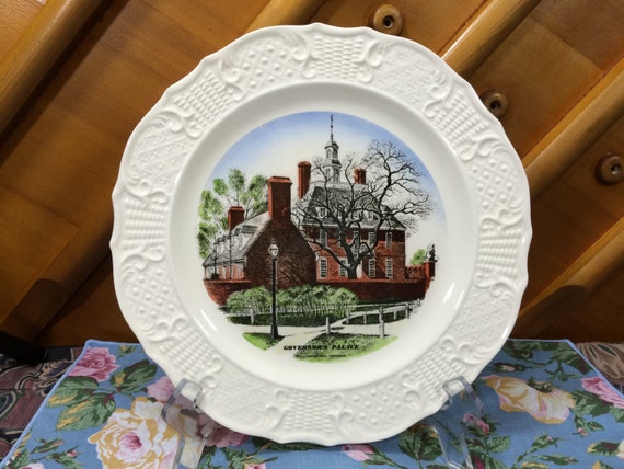 Vintage Porcelain Collector Plate Governor's Palace