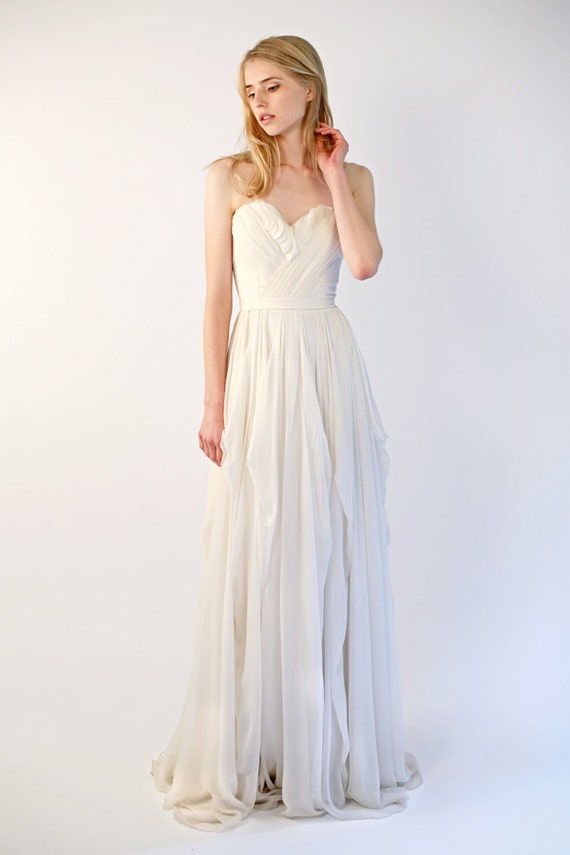 Items similar to Julie --Wedding Gown on Etsy