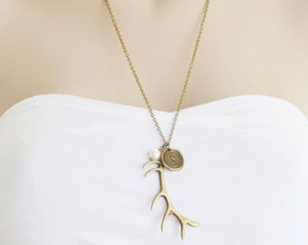 deer antler necklace, animal jewelry, personalized initial necklace, stag, rustic, long antler jewelry, bridesmaid, friend necklace, unisex
