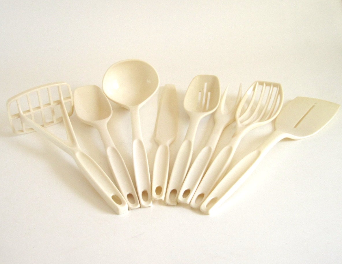 Nylon Plastic Foley Kitchen Utensils Set by LaurasLastDitch