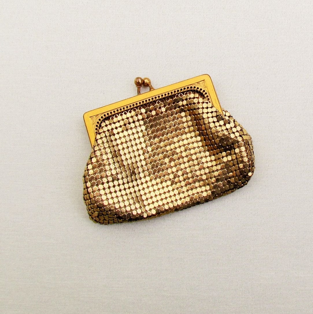 Vintage Whiting and Davis gold mesh coin purse by mathildasattic